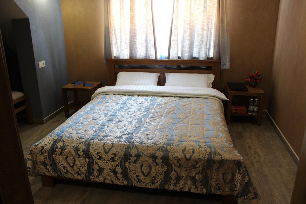 Barin House Hotel Szumi Kültér fotó