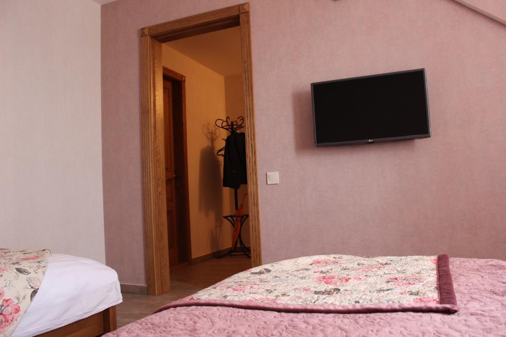 Barin House Hotel Szumi Kültér fotó